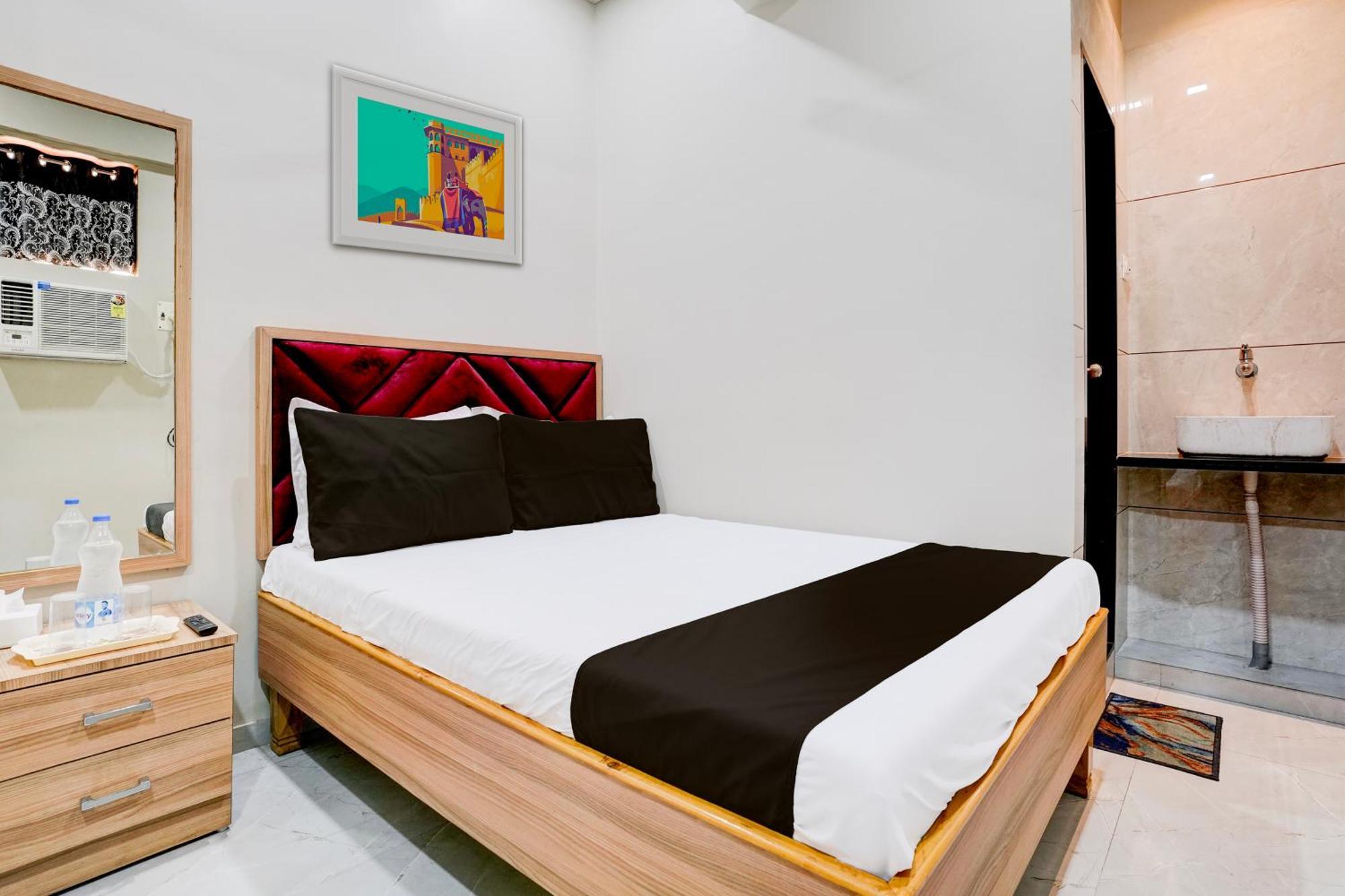 Super Hotel O Divine Fine Dine Lodging And Boarding Kalyān المظهر الخارجي الصورة
