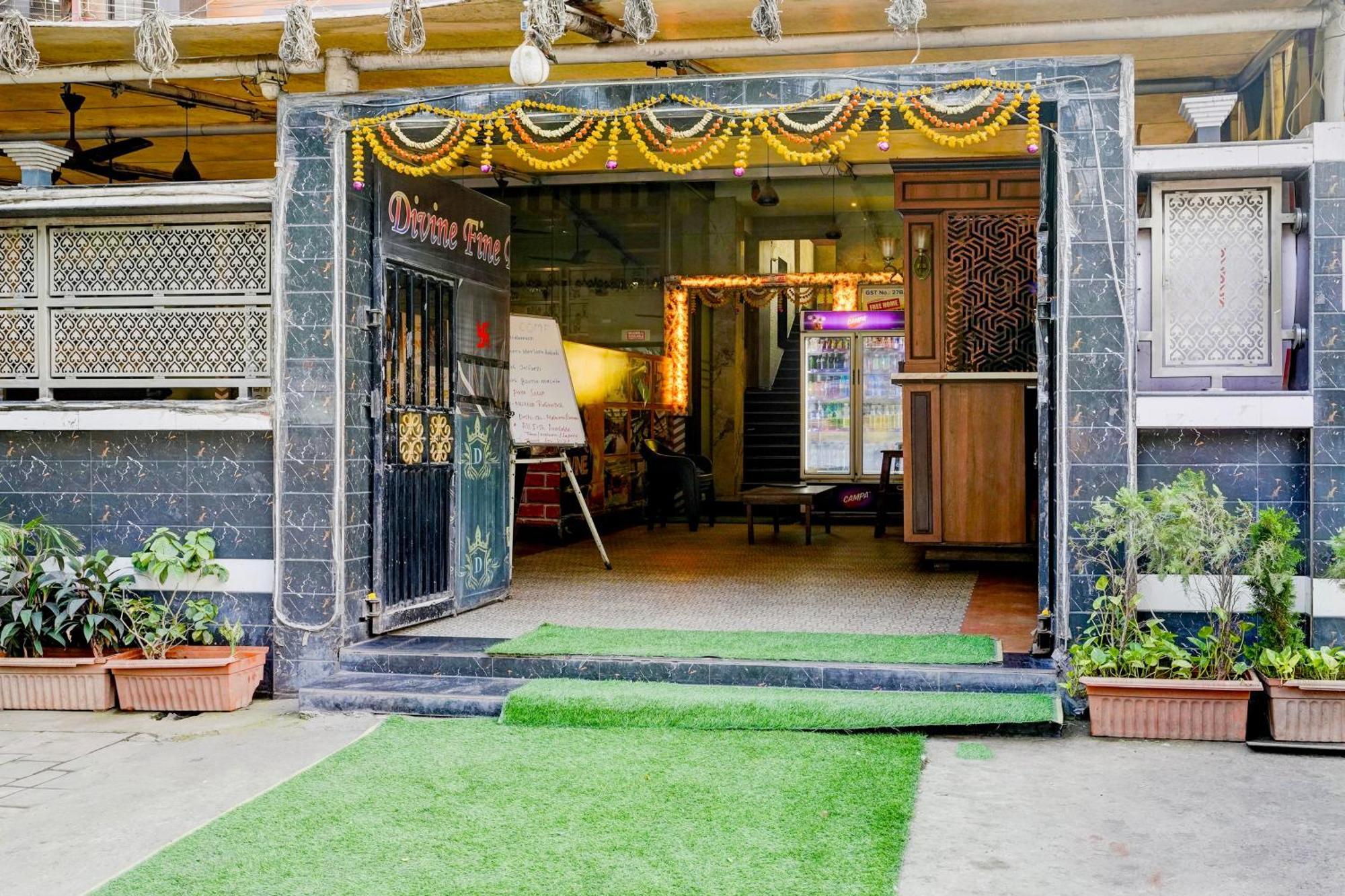 Super Hotel O Divine Fine Dine Lodging And Boarding Kalyān المظهر الخارجي الصورة